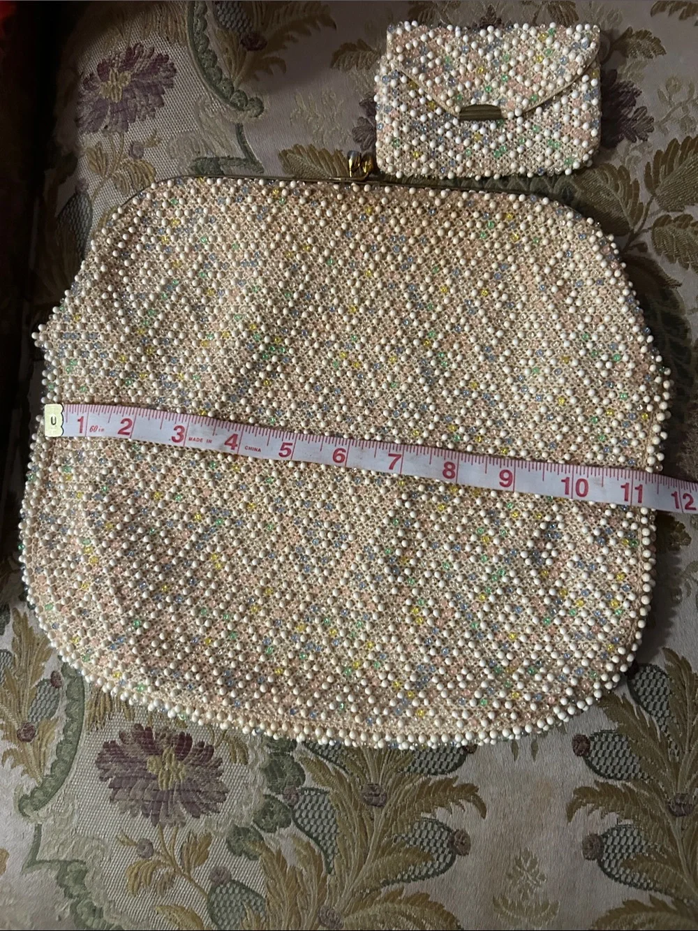 Pearlescent vintage 60s Beaded Evening Bag in Cream